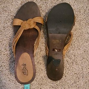 Diba wooden slide size 10, tan